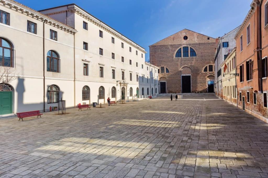 Dimora San Lorenzo Luxury Apartment Венеция Екстериор снимка